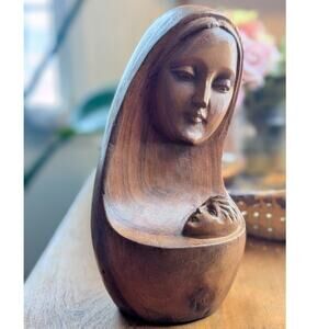 Hand-Carved Wooden Mother & Child Sculpture – Vintage Religious Art Home Decor